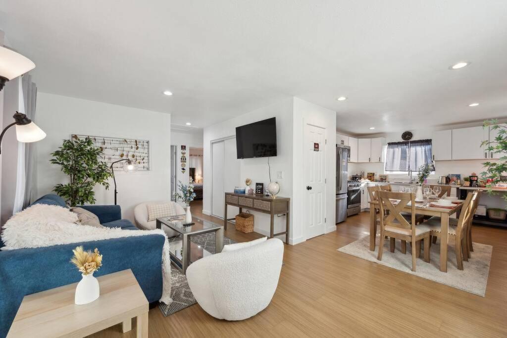 Entire Private 3-bedroom House W Baby Crib, Gated Yard, Ranch-style San Diego